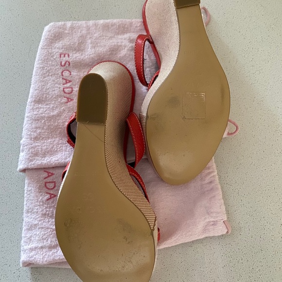 ESCADA Wedges - Picture 4 of 7